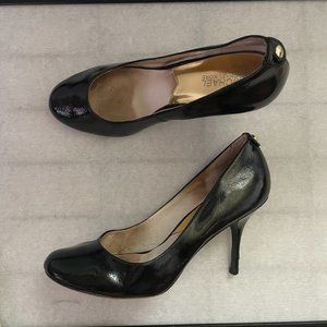 MICHAEL KORS Heels Sz 9.5 Patent Leather Round Toe Stiletto Black Shiny